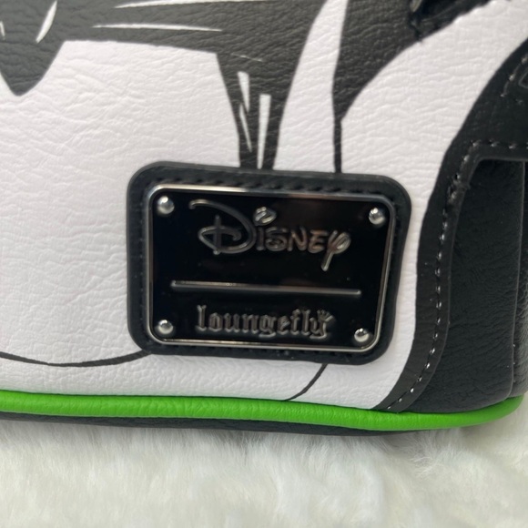 *NEW* Disney Loungefly Nightmare Before Christmas Backpack - Picture 4 of 8